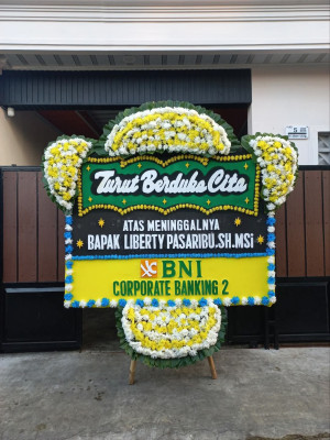 Papan Bunga Duka di Praya Barat