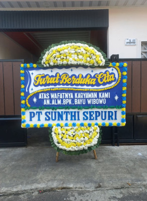 Papan Bunga Duka di Praya Barat