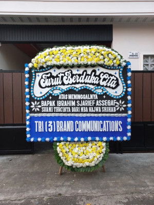 Papan Bunga Duka di Praya Barat